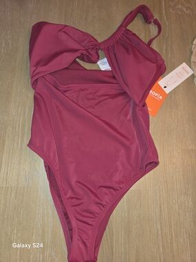 sofia by sofia vergara One-Piece Swimsuit in Berry